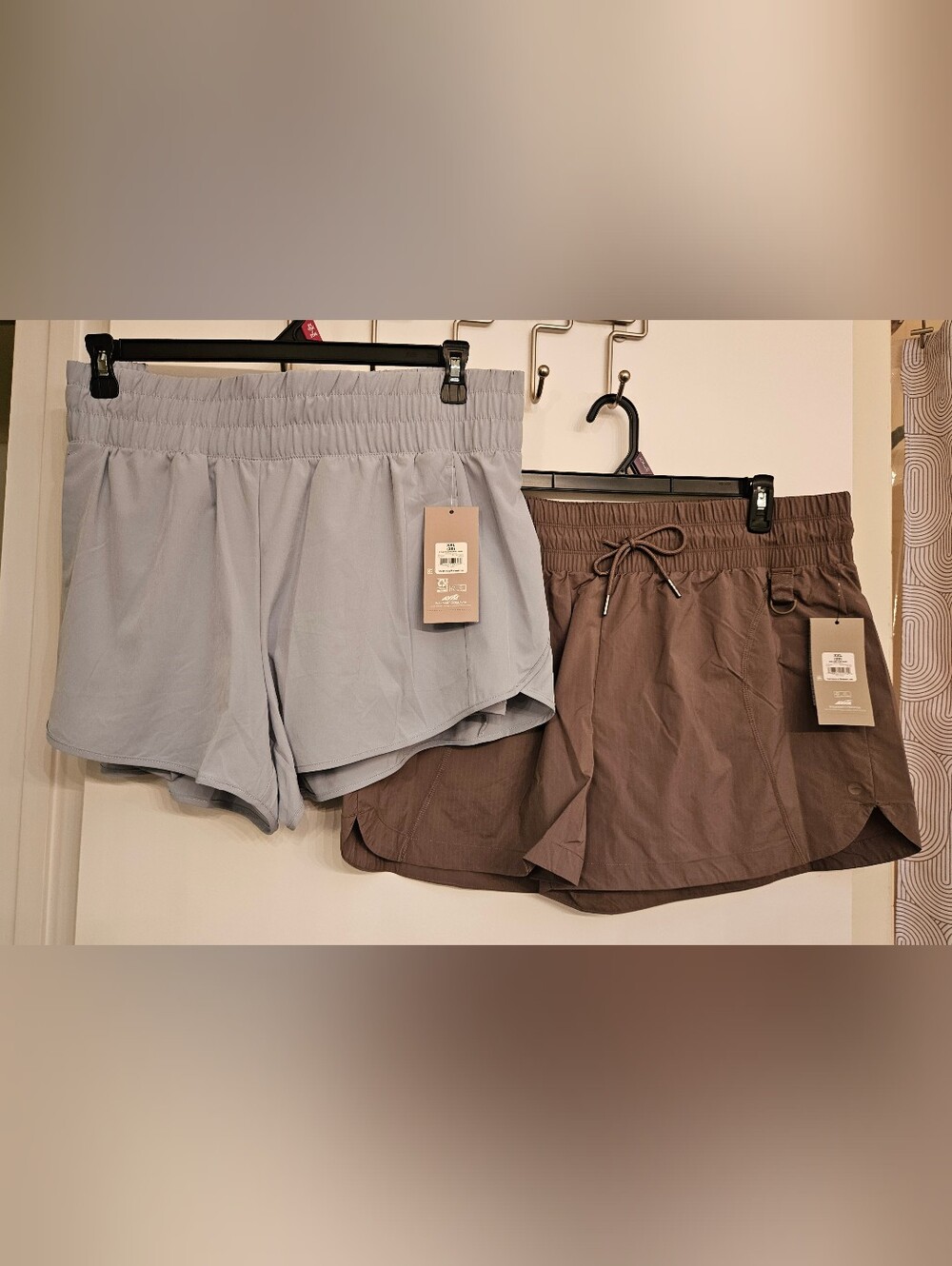 Lot 2 Avia Womens Athletic Shorts XXL 20 Hike Run Bike Liner Blue Green NWT